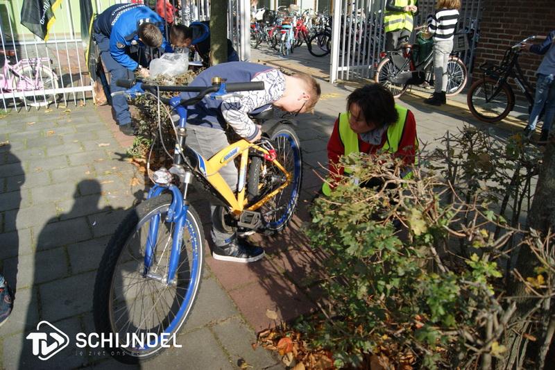 Fietsverlichting03Hoevenbraakokt2019